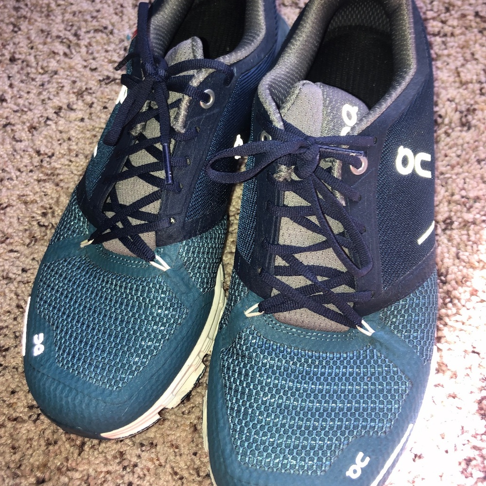 On Cloudflyer Running Shoes